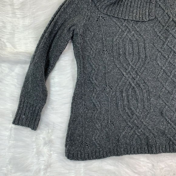 Beatrix Ost Gray turtle neck sweater - Picture 6 of 13